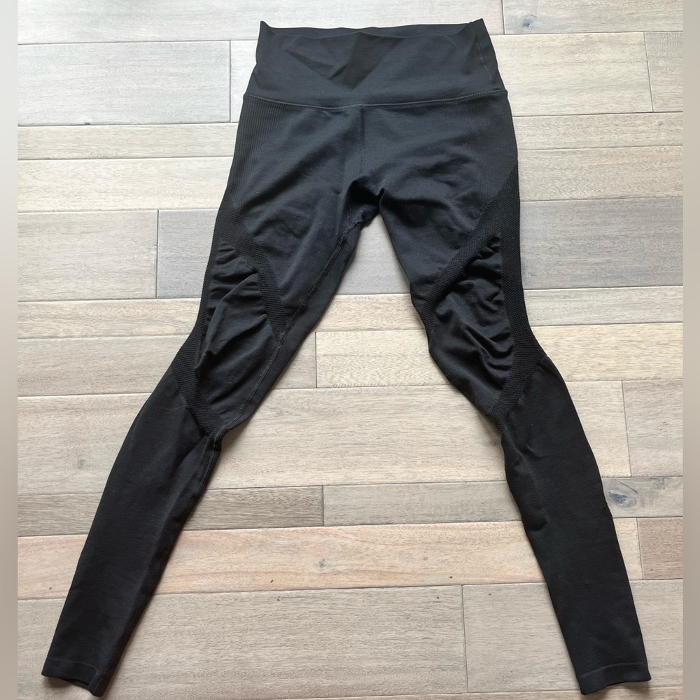 Alphalete Aero Leggings-Black-Medium